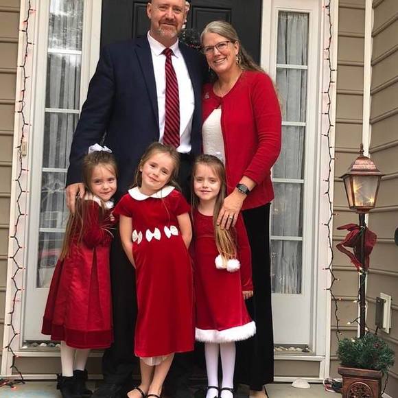 Meet your Posher, Lori - Picture 1 of 1